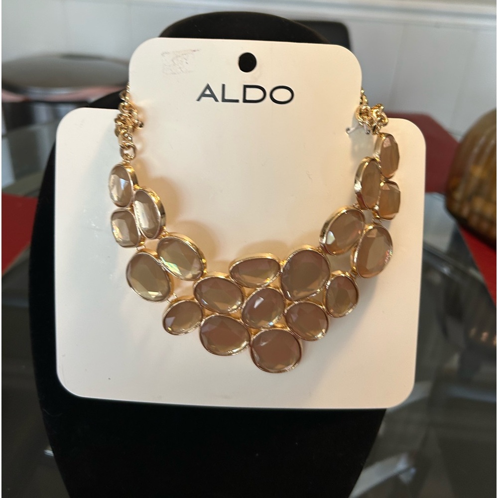 Beautiful statement piece necklace from Aldo
